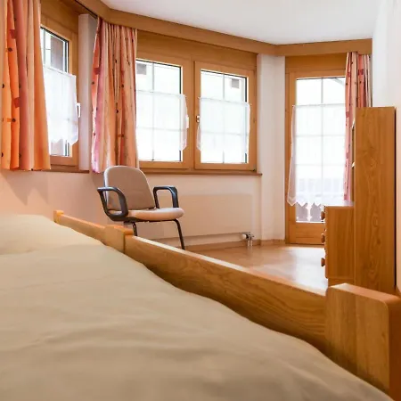 Haus Evita Apartman Saas-Grund